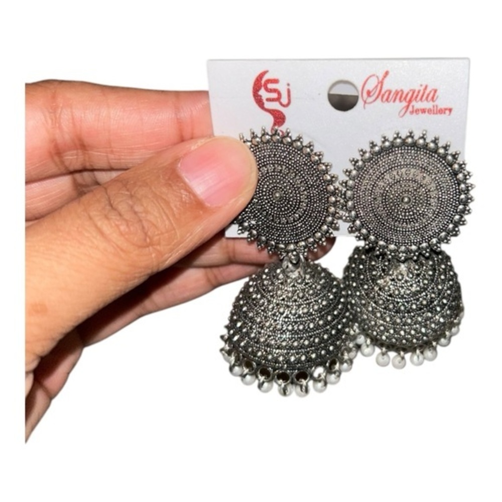 Sangita Silver Filigree Earrings - Picture 1 of 3